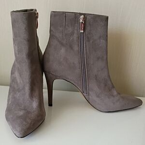 Sexy Steven New York Lizziey Pointed Toe Gray Suede Bootie High Heels